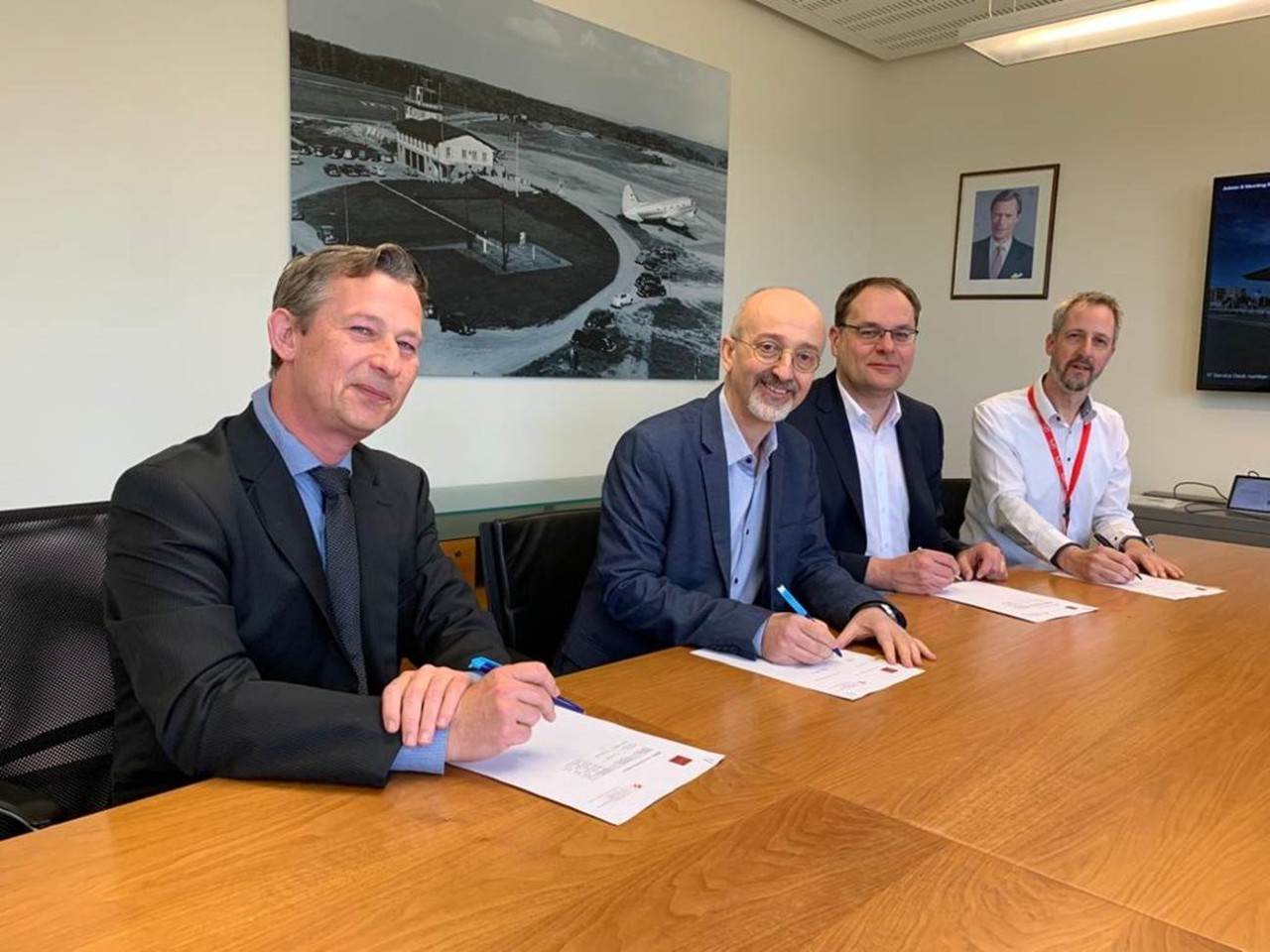  (de g. à dr) Thierry Faber (Deputy Director ANA), Claudio Clori  (Director ANA), Tom Goris (Director of Operations Lux-Airport), Alexander Flassak (CEO Lux-Airport)